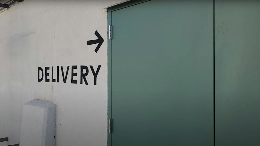 Photo transparency of delivery costs